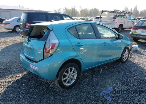 2013 Toyota Prius C Four z USA, uszkodzony, nr VIN JTDKDTB30D1045445